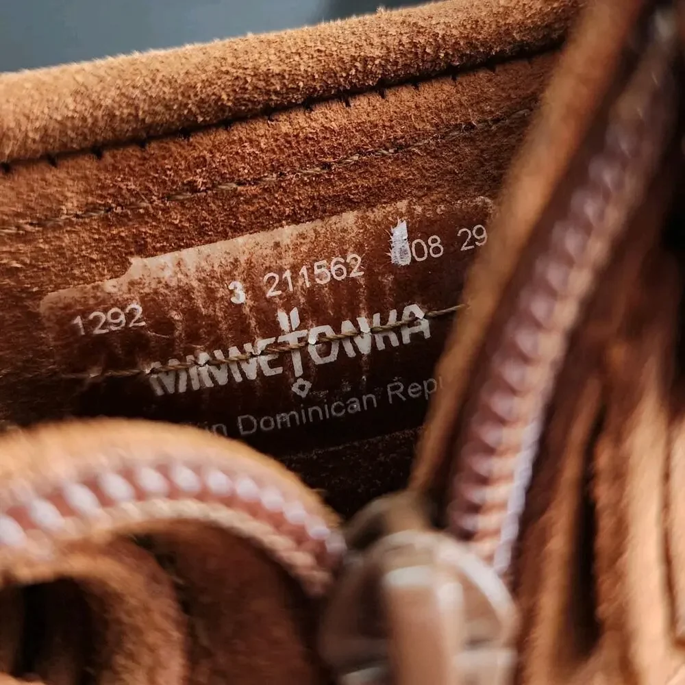 Minnetonka youth size